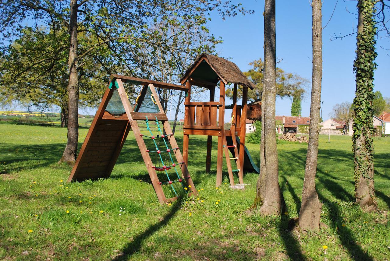 Domaine Les Gandins Acomodação com café da manhã Saint-Germain-de-Salles Exterior foto