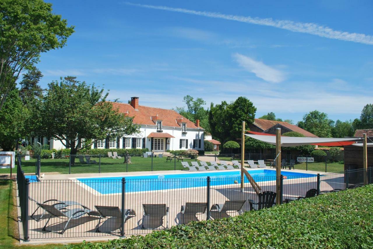Domaine Les Gandins Acomodação com café da manhã Saint-Germain-de-Salles Exterior foto